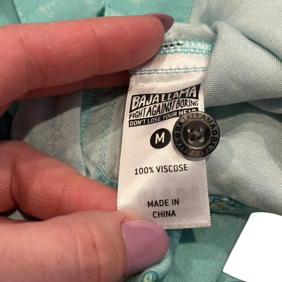 Baja Llama Flower Personalities Short Sleeve Button-up Shirt Nighthawk Size Med - Picture 5 of 7